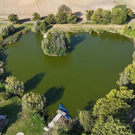 Palac W Debinie Krzeszkowice Buitenkant foto